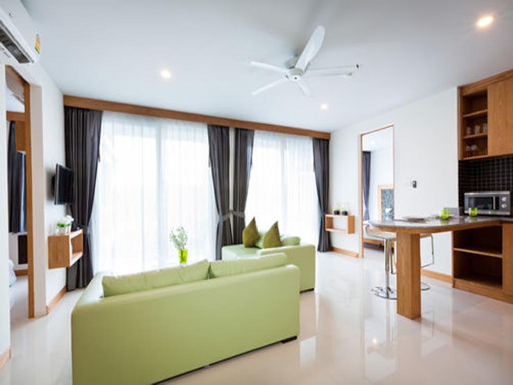 Grand Nai Harn Suites Rawai Buitenkant foto