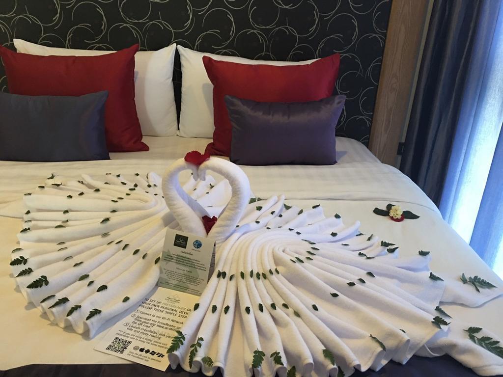 Grand Nai Harn Suites Rawai Buitenkant foto