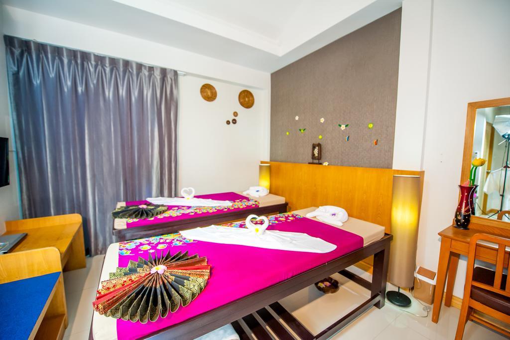 Grand Nai Harn Suites Rawai Buitenkant foto