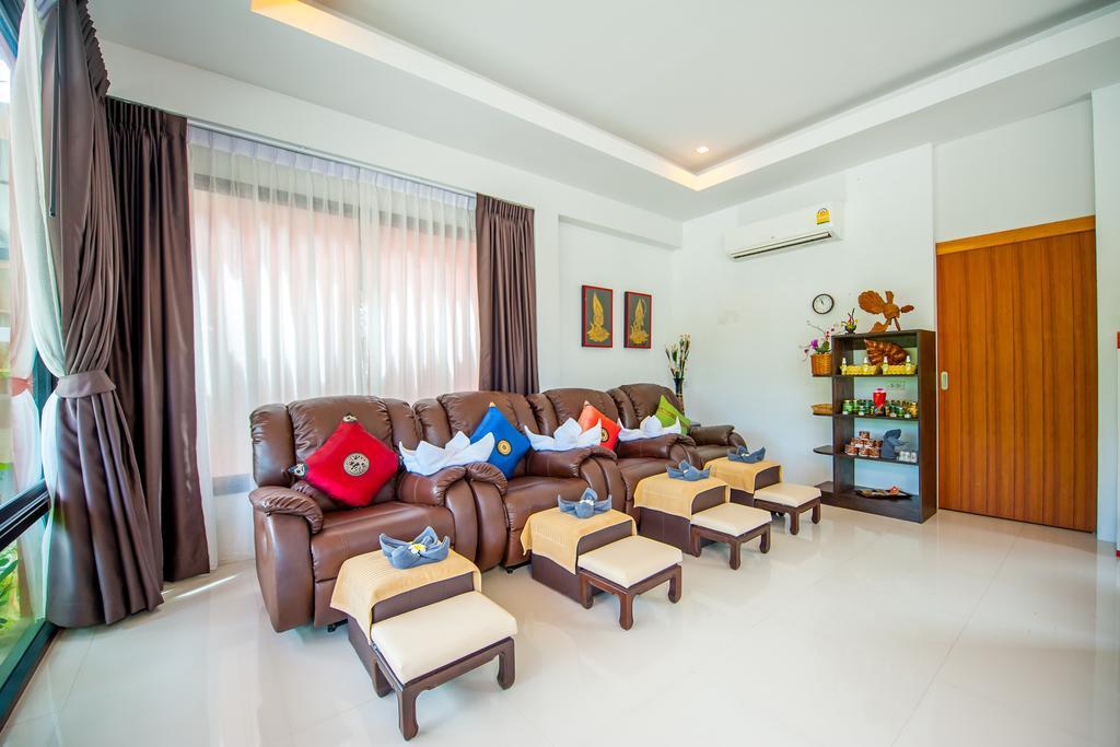 Grand Nai Harn Suites Rawai Buitenkant foto