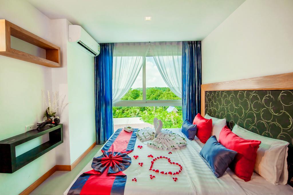 Grand Nai Harn Suites Rawai Buitenkant foto